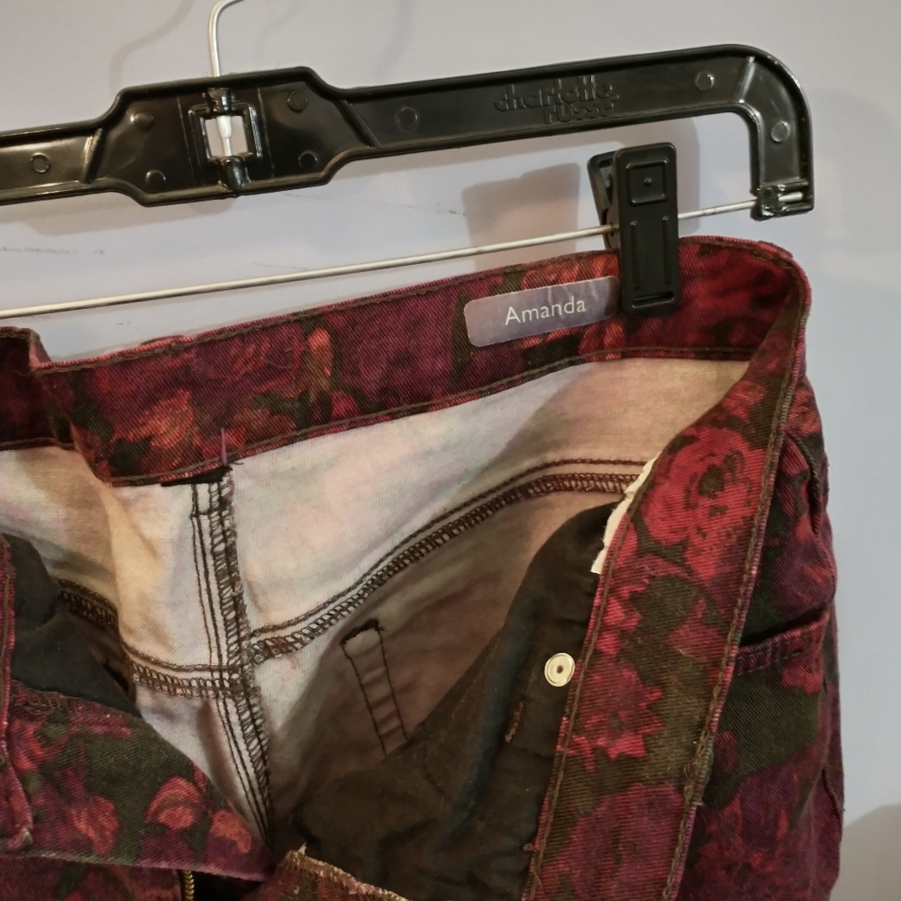 Gloria Vanderbilt Red Floral Jeans